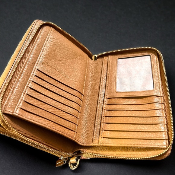 Michael Kors Two Compartment  Leather Wallet - Picture 5 of 7
